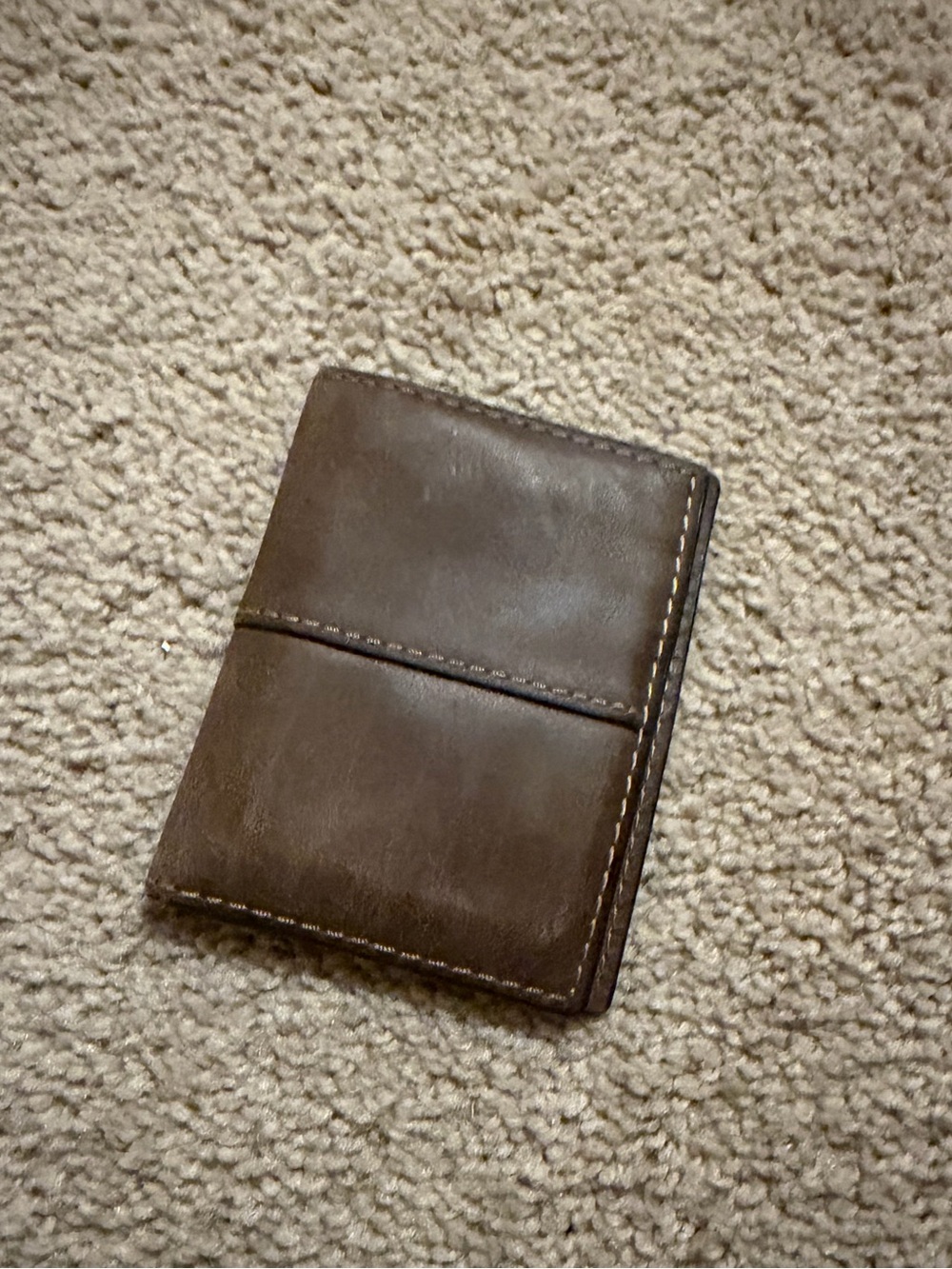 Fossil Classic Brown Leather Bi-Fold Wallet - Men
